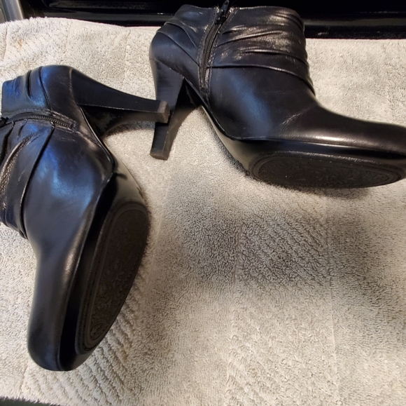 Booties - Picture 4 of 5